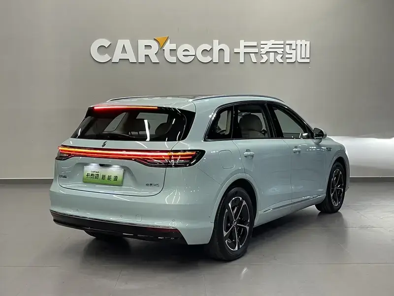 2025 Stelato SUV с пробегом 9 000 км