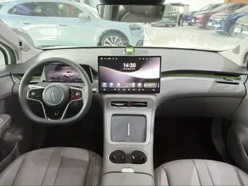 2025 Stelato SUV с пробегом 3 800 км