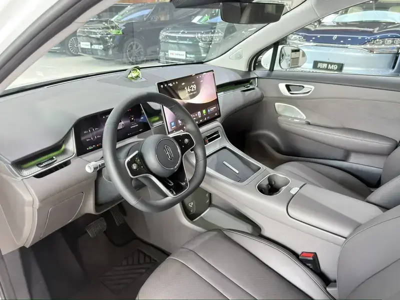2025 Stelato SUV с пробегом 3 800 км