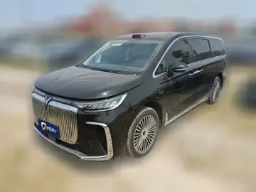 2025 Voyah Dreamer с пробегом 33 500 км