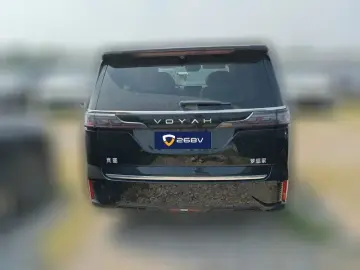2025 Voyah Dreamer с пробегом 33 500 км