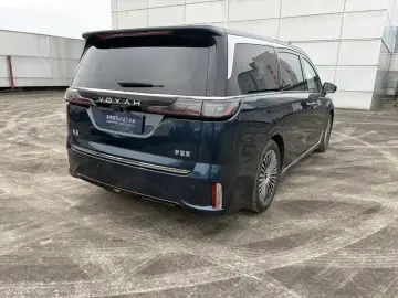 2025 Voyah Dreamer с пробегом 9 200 км