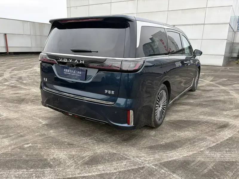 2025 Voyah Dreamer с пробегом 9 200 км