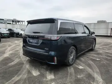 2025 Voyah Dreamer с пробегом 9 000 км