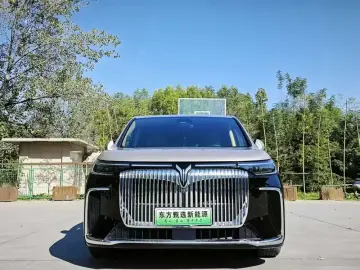 2025 Voyah Dreamer с пробегом 26 000 км