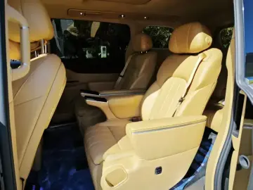 2025 Voyah Dreamer с пробегом 26 000 км