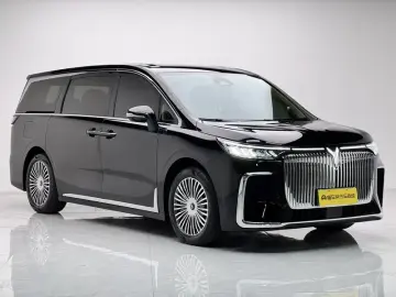 2025 Voyah Dreamer с пробегом 25 900 км
