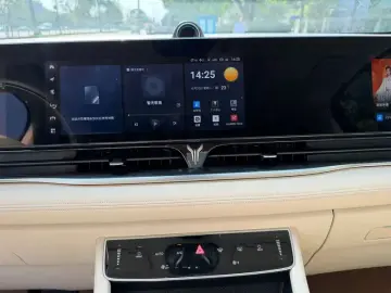2024 Voyah Dreamer с пробегом 69 000 км