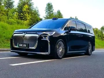 2025 Voyah Dreamer с пробегом 5 800 км