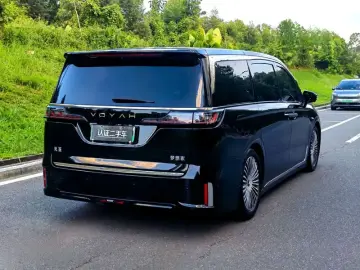 2025 Voyah Dreamer с пробегом 5 800 км