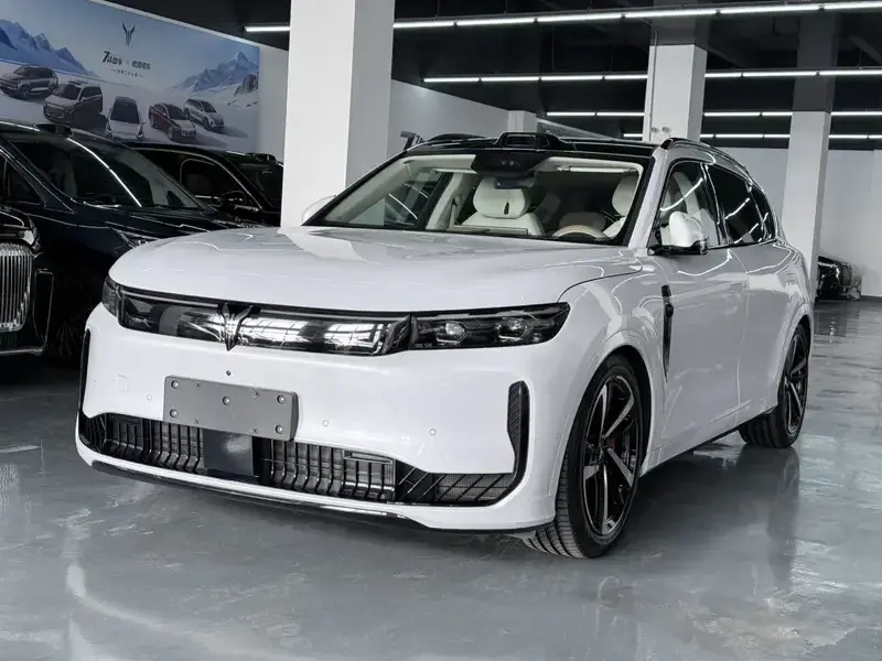 2025 Voyah FE с пробегом 4 400 км