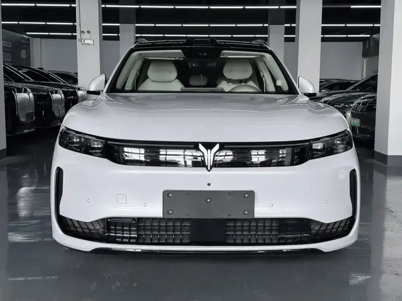 2025 Voyah FE с пробегом 4 400 км