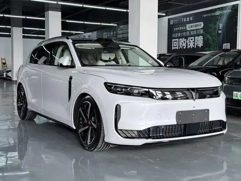 2025 Voyah FE с пробегом 4 400 км