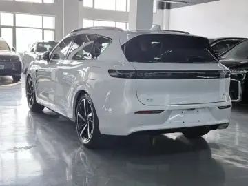 2025 Voyah FE с пробегом 4 400 км