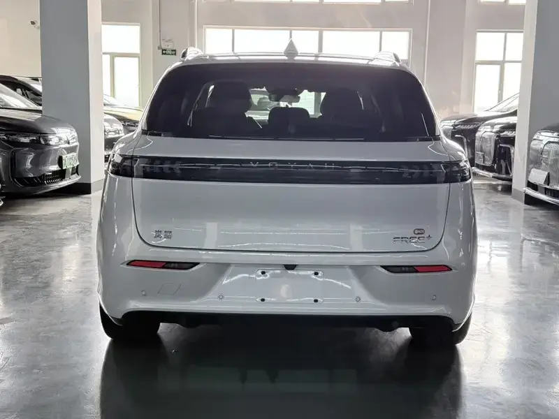 2025 Voyah FE с пробегом 4 400 км
