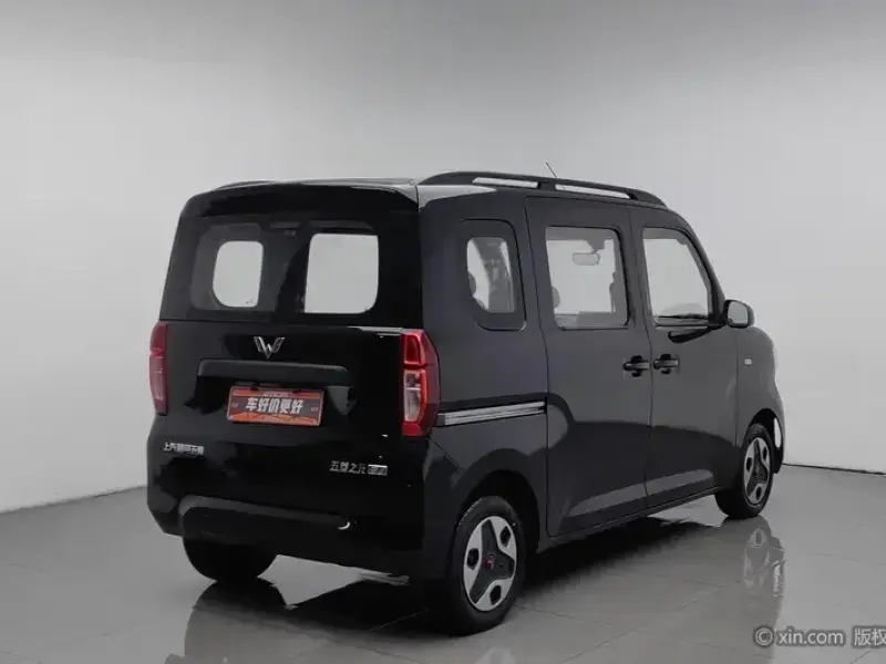 2025 Wuling Wuling Zhiguang NEV с пробегом 6 800 км