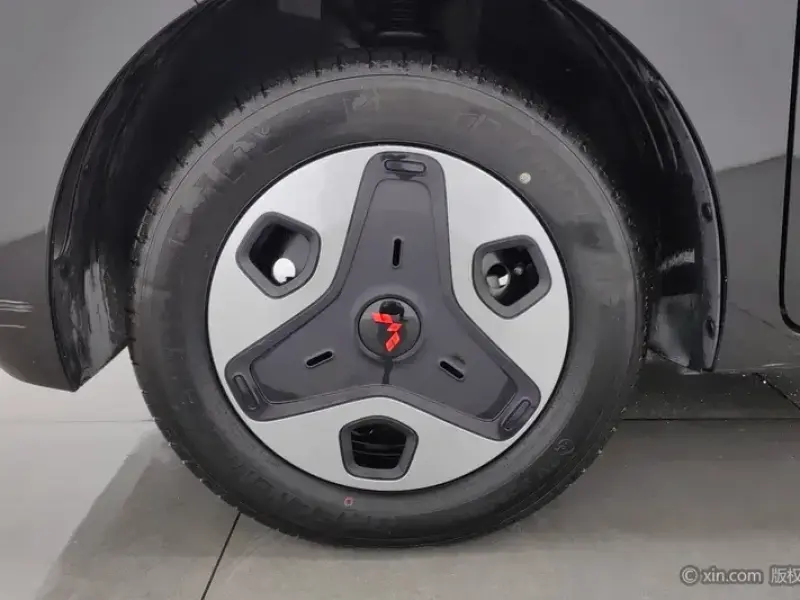 2025 Wuling Wuling Zhiguang NEV с пробегом 6 800 км