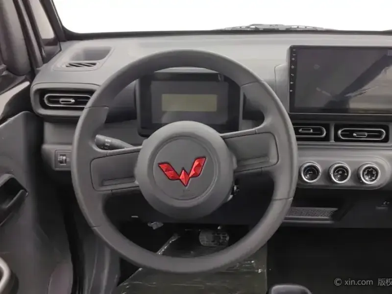 2025 Wuling Wuling Zhiguang NEV с пробегом 6 800 км