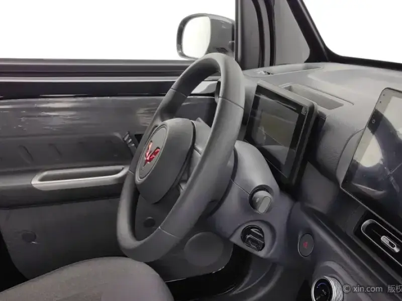2025 Wuling Wuling Zhiguang NEV с пробегом 6 800 км