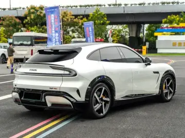 2025 Xiaomi Xiaomi SUV с пробегом 33 000 км