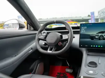 2025 Xiaomi Xiaomi SUV с пробегом 33 000 км