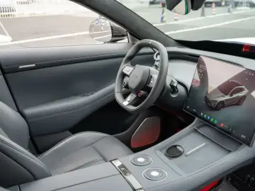 2025 Xiaomi Xiaomi SUV с пробегом 33 000 км
