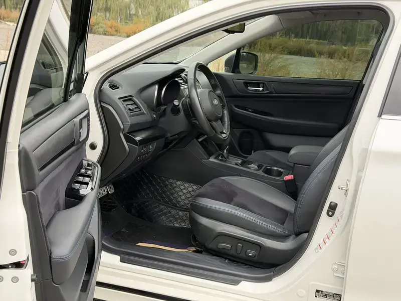 2020 Subaru Legacy с пробегом 54 000 км