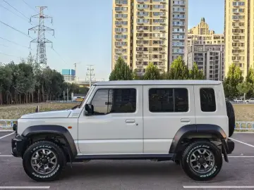 2025 Suzuki Jimny с пробегом 8 000 км