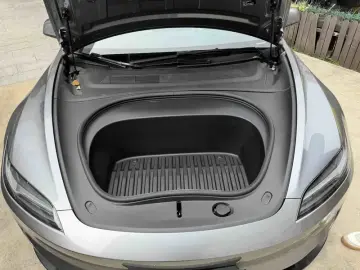 2025 Tesla Model 3 с пробегом 41 000 км