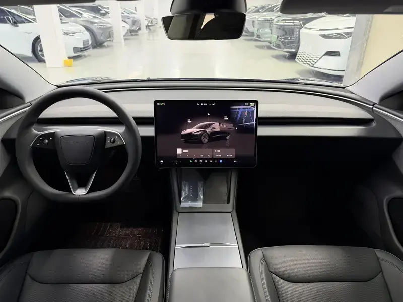 2023 Tesla Model 3 с пробегом 41 000 км