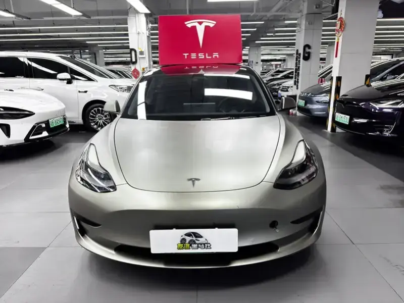 2021 Tesla Model 3 с пробегом 53 000 км