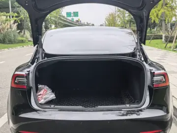 2022 Tesla Model 3 с пробегом 80 000 км