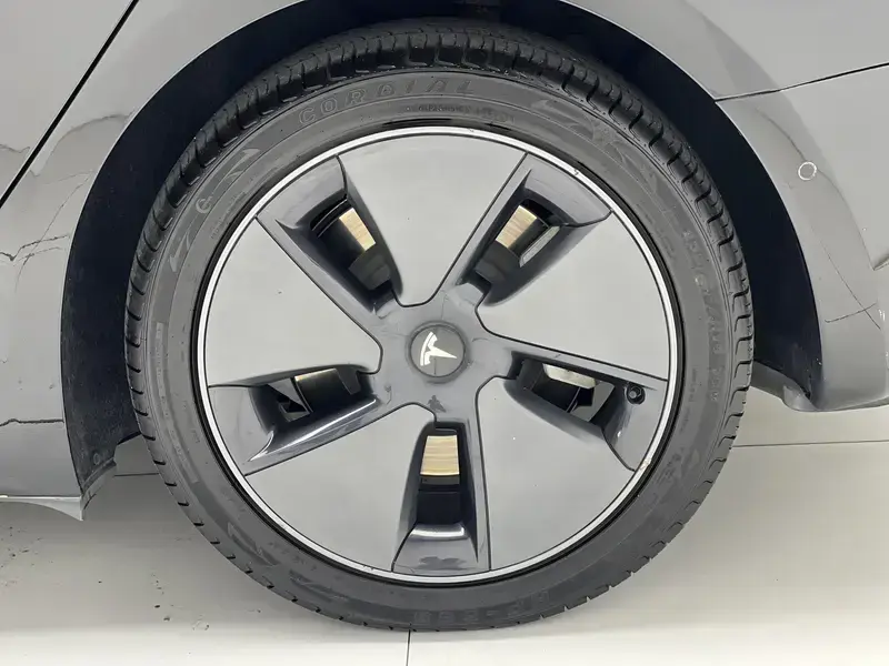 2022 Tesla Model 3 с пробегом 65 800 км