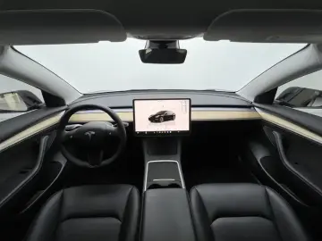 2022 Tesla Model 3 с пробегом 65 800 км