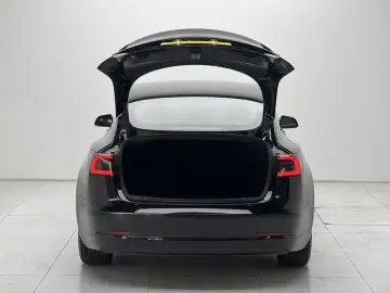 2022 Tesla Model 3 с пробегом 65 800 км