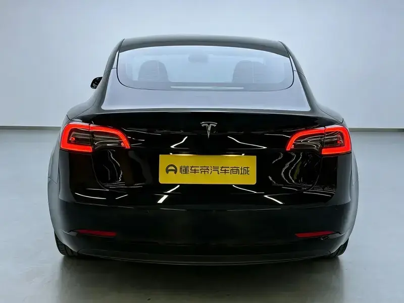 2021 Tesla Model 3 с пробегом 69 200 км