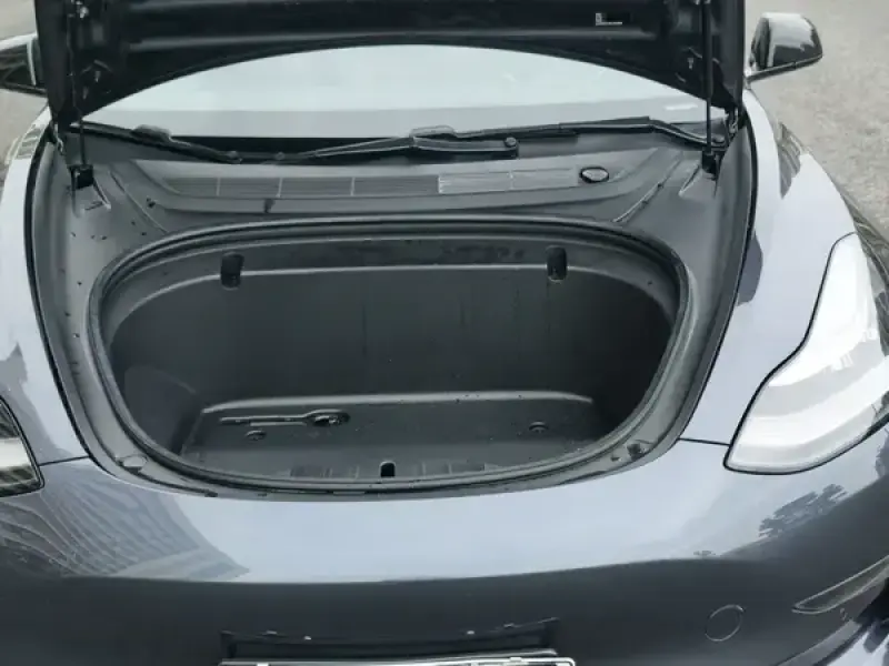 2020 Tesla Model 3 с пробегом 110 000 км