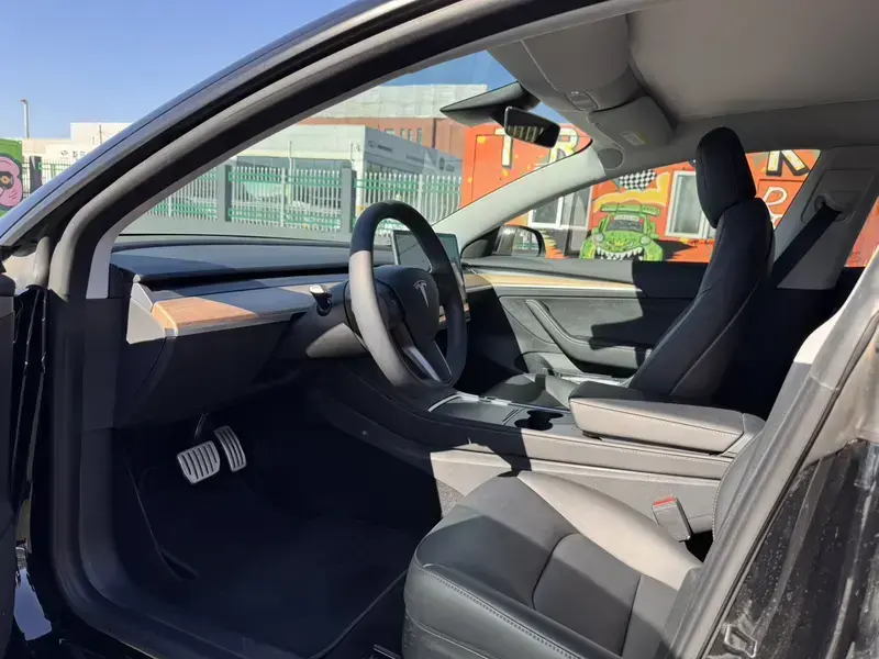 2022 Tesla Model 3 с пробегом 59 000 км