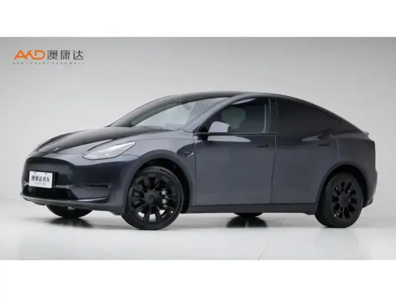 2024 Tesla Model Y с пробегом 19 000 км