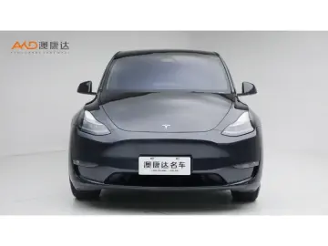 2024 Tesla Model Y с пробегом 19 000 км