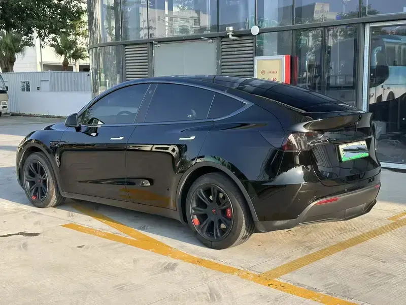 2023 Tesla Model Y с пробегом 41 000 км
