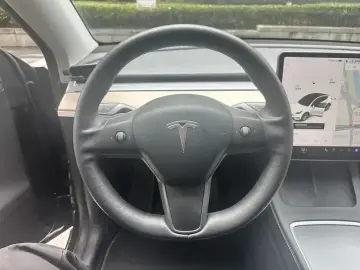 2021 Tesla Model Y с пробегом 62 000 км