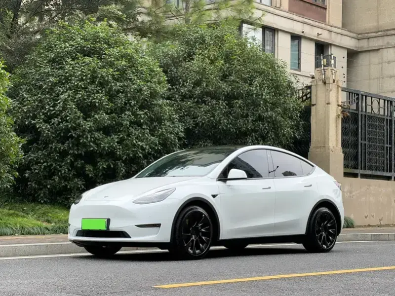2021 Tesla Model Y с пробегом 68 000 км