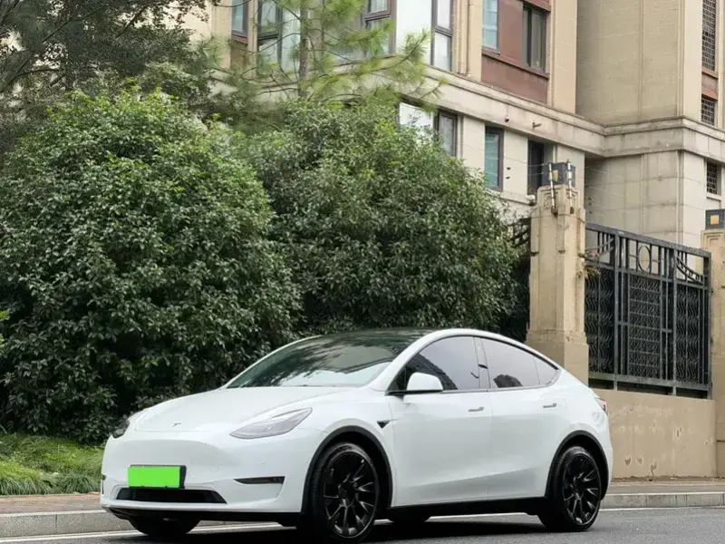 2021 Tesla Model Y с пробегом 68 000 км