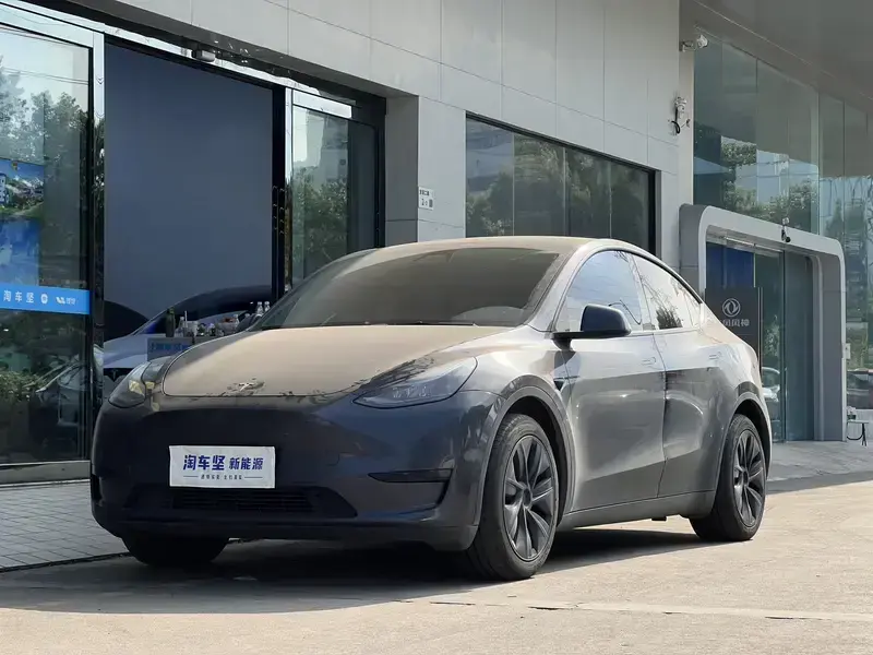 2024 Tesla Model Y с пробегом 52 000 км