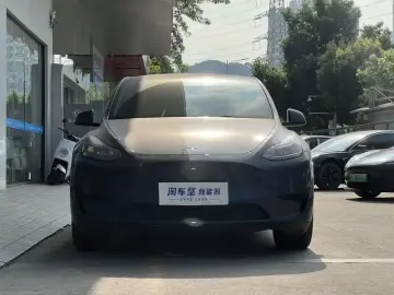2024 Tesla Model Y с пробегом 52 000 км
