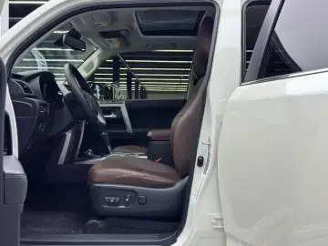 2020 Toyota 4Runner с пробегом 34 300 км