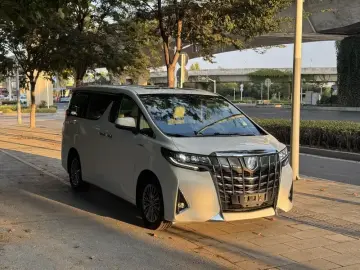 2021 Toyota Alphard с пробегом 123 000 км