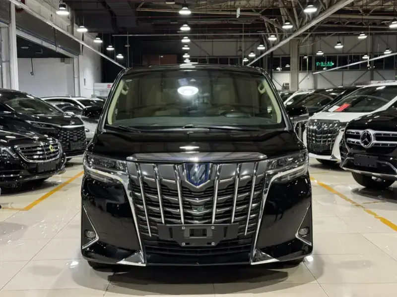 2021 Toyota Alphard с пробегом 261 000 км