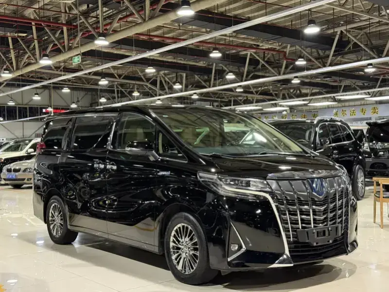 2021 Toyota Alphard с пробегом 261 000 км